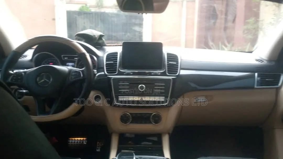 Mercedes-Benz GLE-Class 2018 White