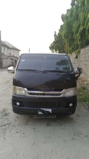 Front Windscreen Glass for Hiace Hummer Bus Available Now