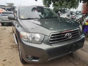 Toyota Highlander Limited 2010 Gray
