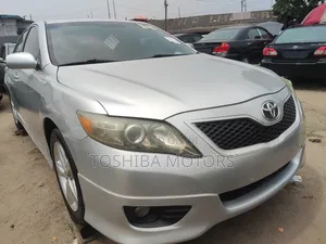 Toyota Camry 2011 Silver