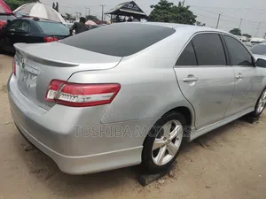 Toyota Camry 2011 Silver