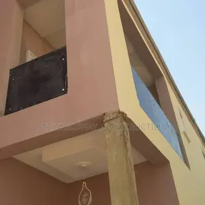 Back Balcony Glass Handrails Out