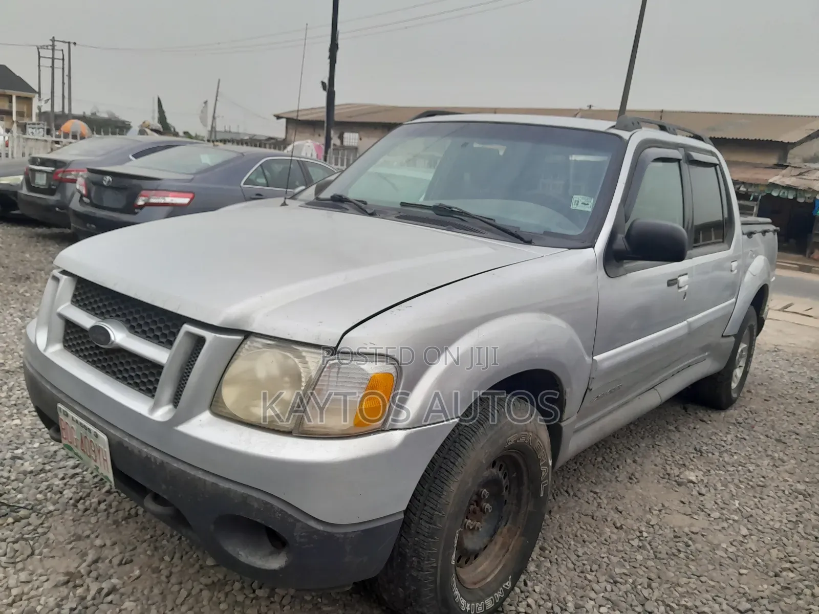 Ford Explorer Sport Trac 2001 Silver
