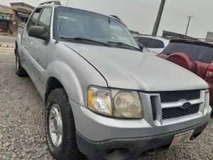 Ford Explorer Sport Trac 2001 Silver