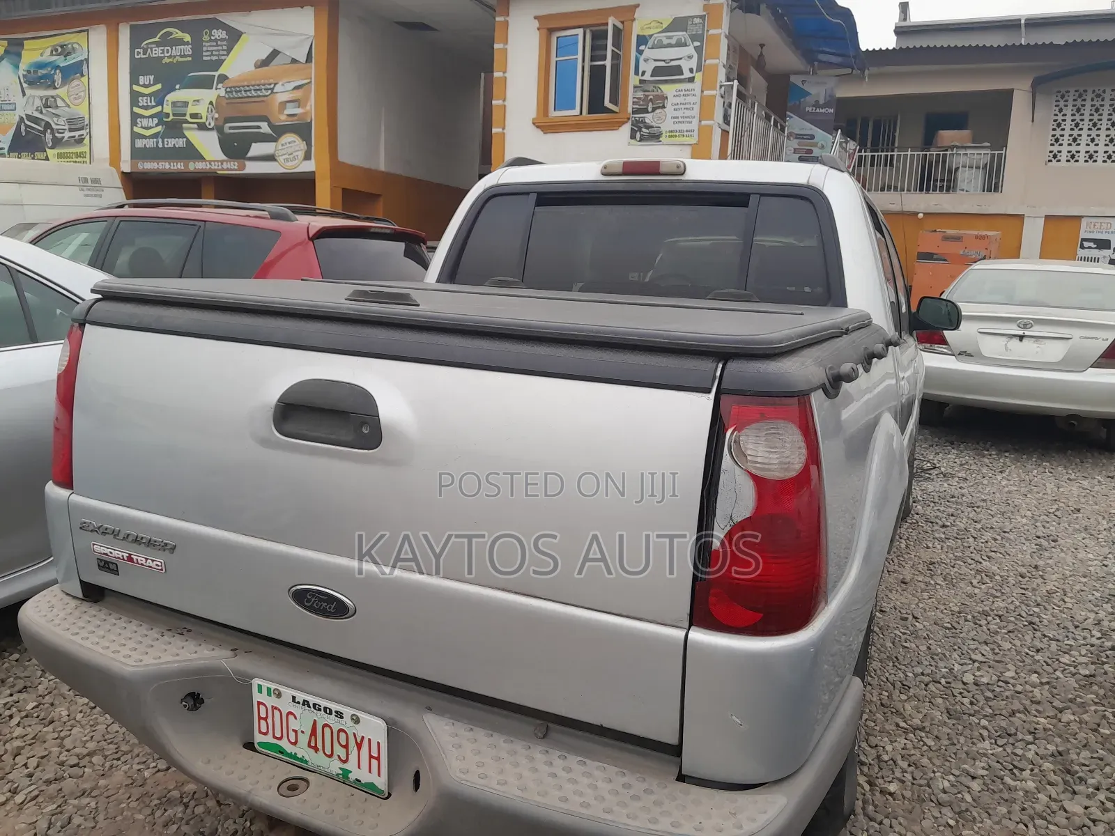 Ford Explorer Sport Trac 2001 Silver