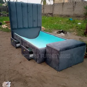 Quality 4x6ft Padded Bedframe With Drawers Under the Frame