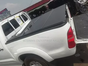 Booth Cover for Toyota Hilux _':-1