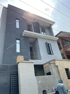 Mini Flat In Off Randle Avenue For Sale