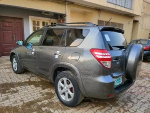 Toyota RAV4 2010 Gray
