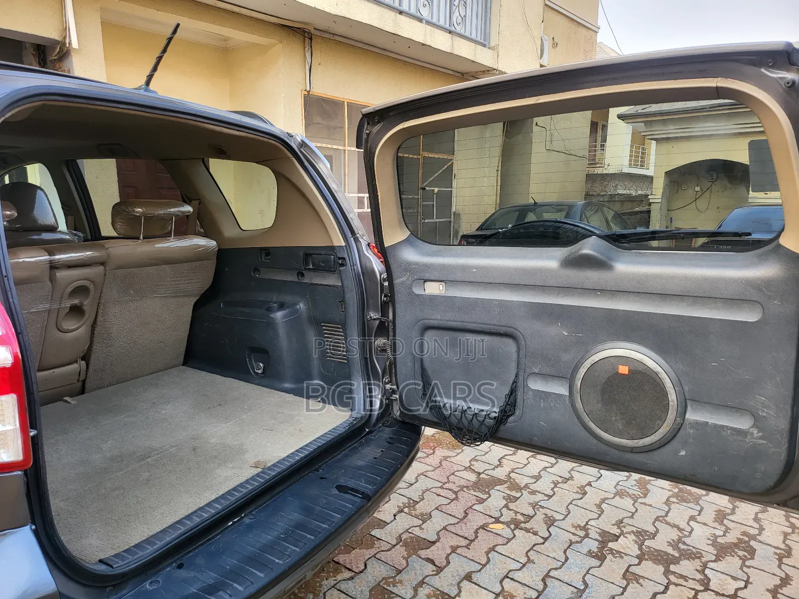 Toyota RAV4 2010 Gray
