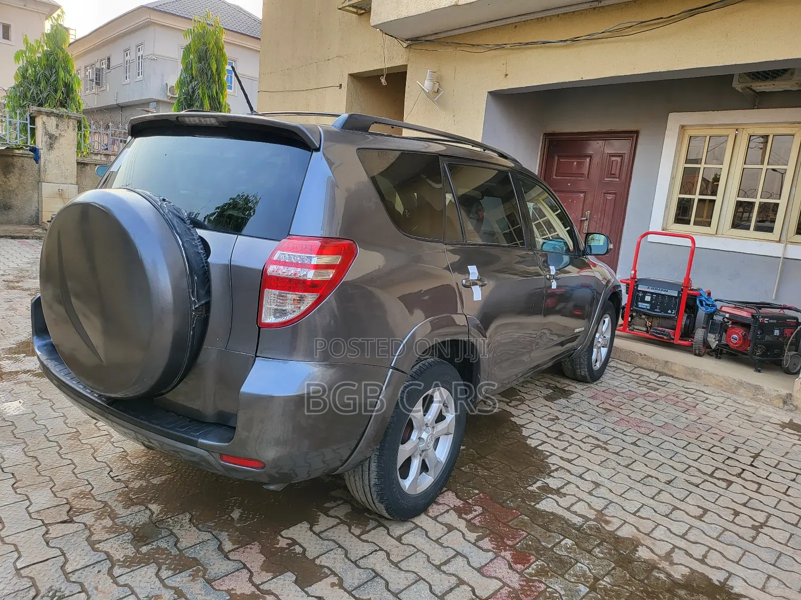 Toyota RAV4 2010 Gray