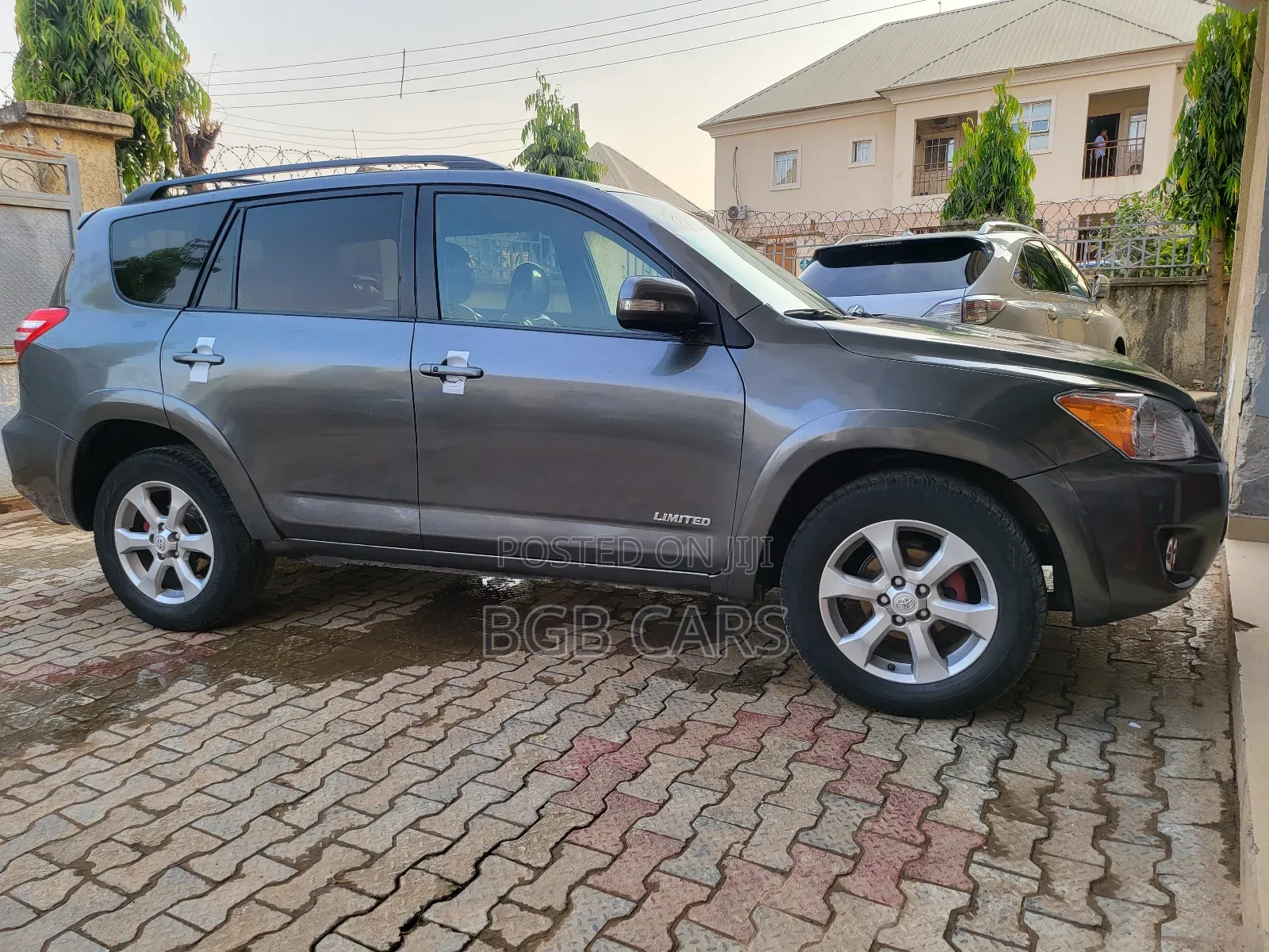 Toyota RAV4 2010 Gray