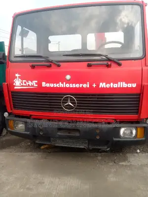 Benz Hiybu Truck.