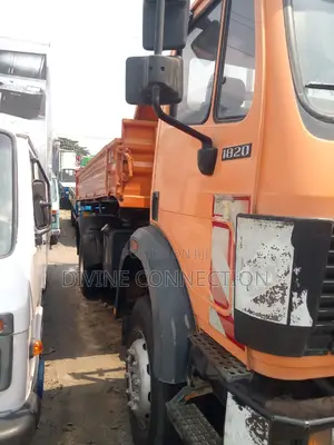 Benz Tipper With Auxiliary