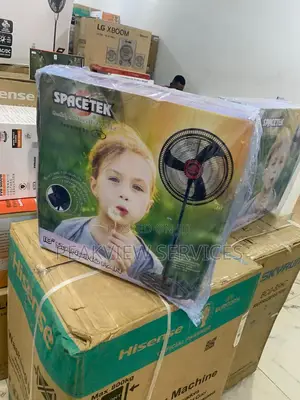 Spacetek 18'' Energy - Efficient Standing Fan