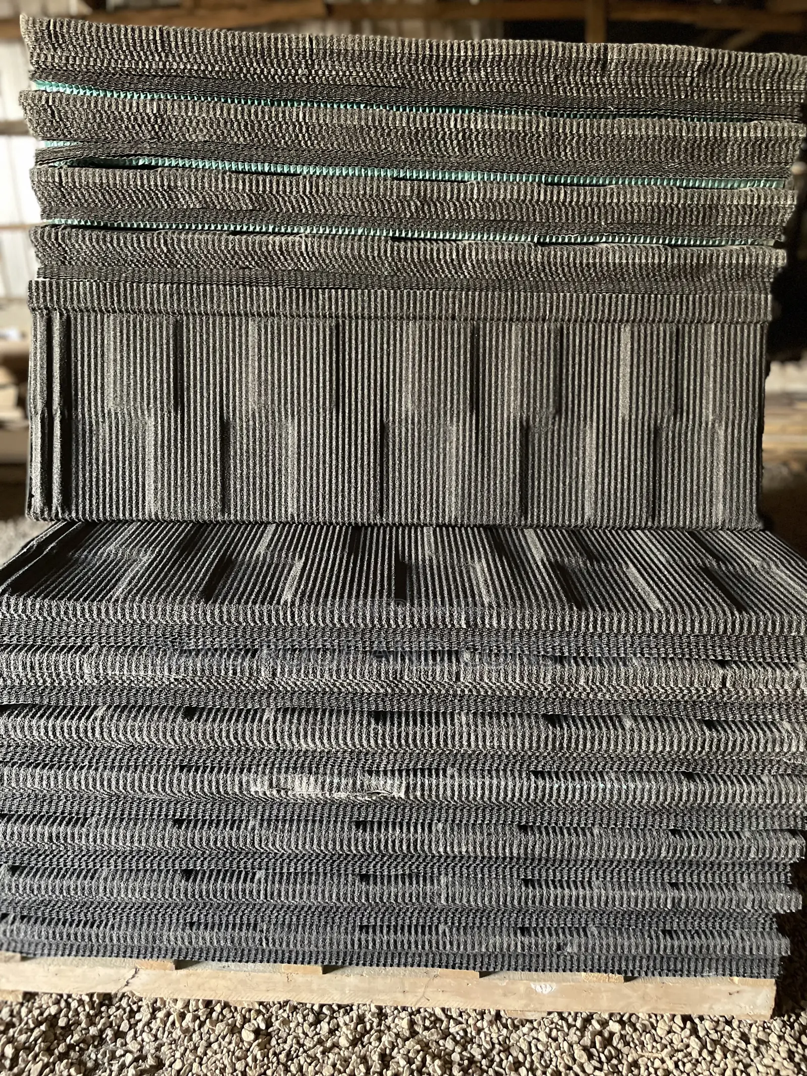 Shingle / Bond Roofing Tiles