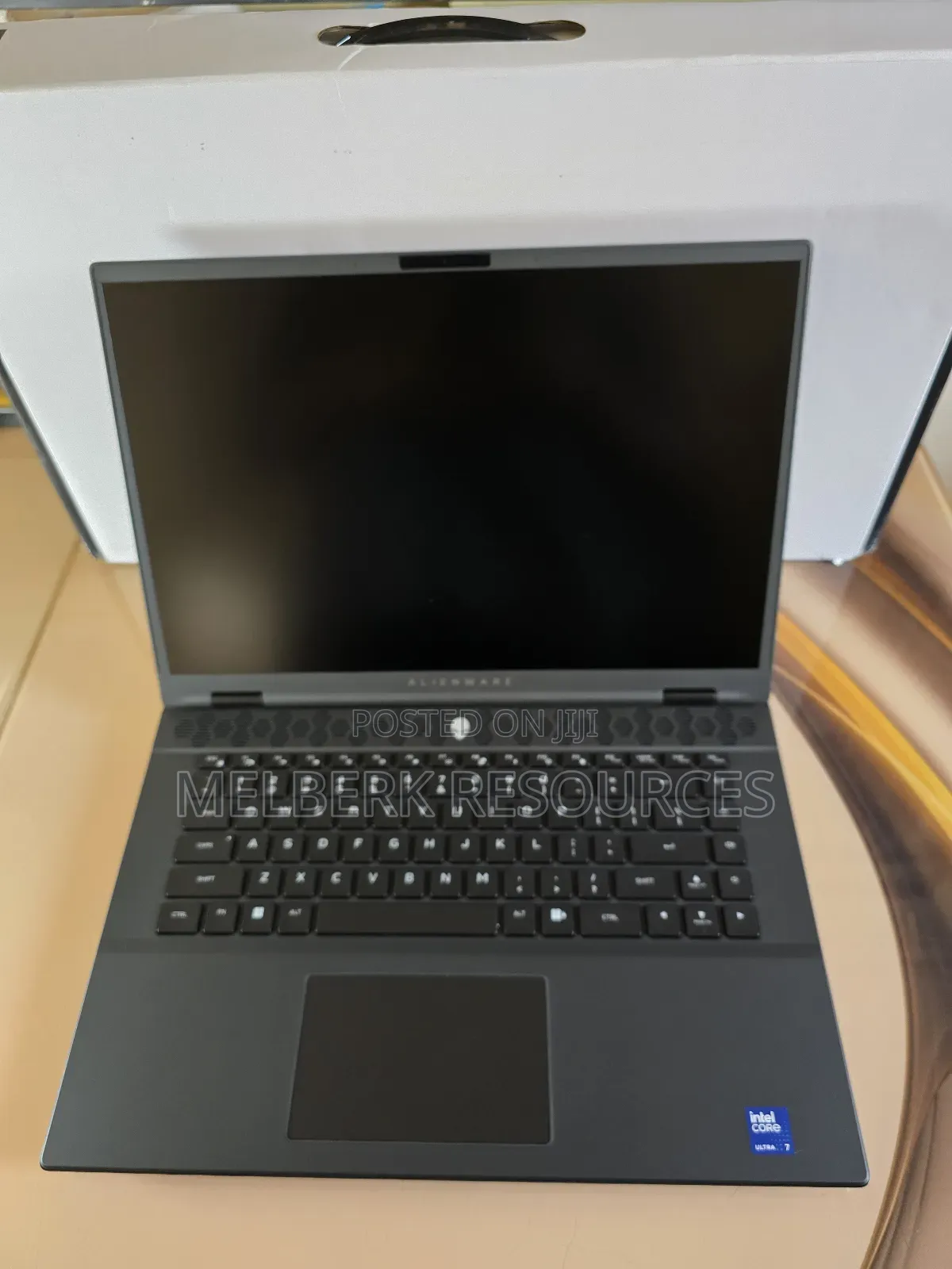 New Laptop Alienware M16 R2 32GB Intel Core Ultra 7 SSD 1T