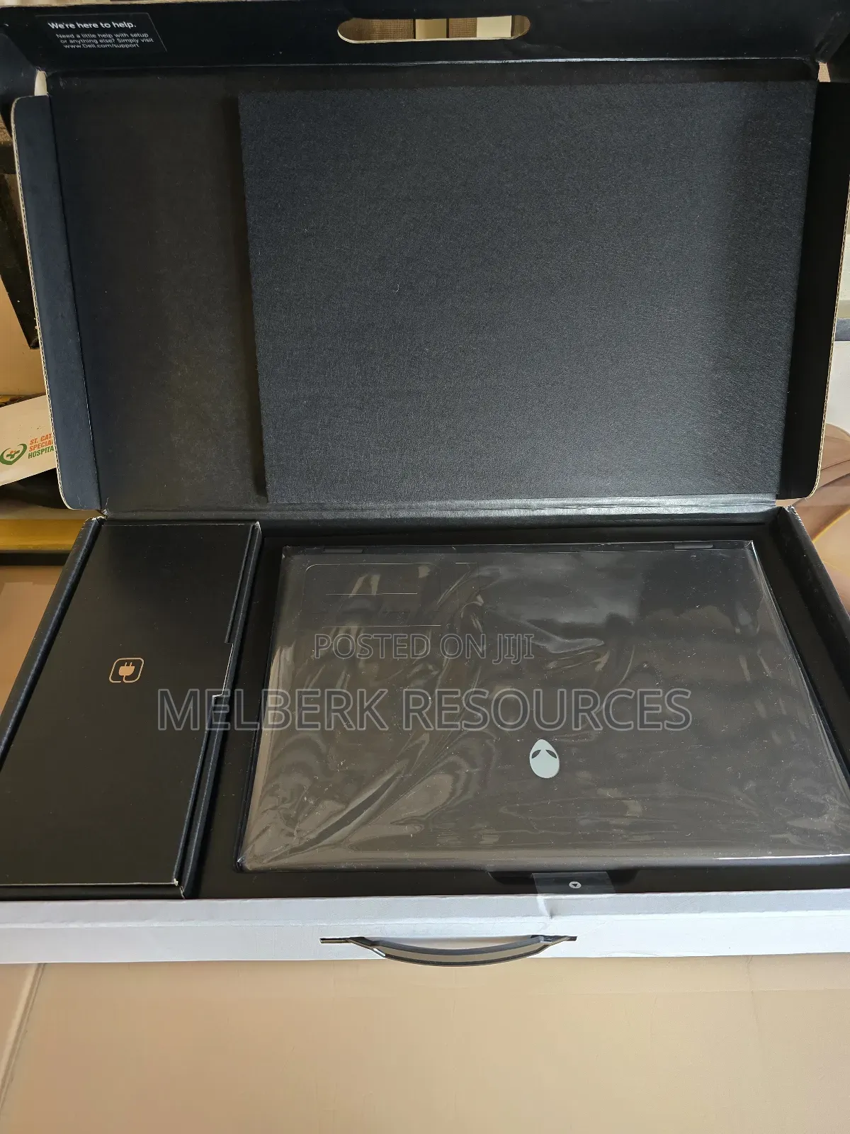 New Laptop Alienware M16 R2 32GB Intel Core Ultra 7 SSD 1T