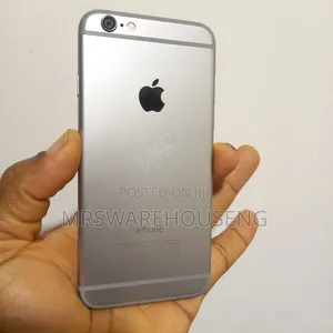 Photo - Apple iPhone 6 64 GB Silver