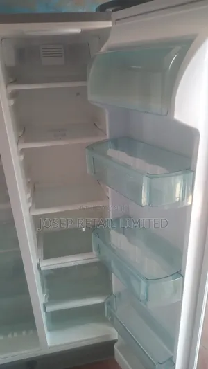 Side to Side Fridge and Freezer From UK by Hotpoint