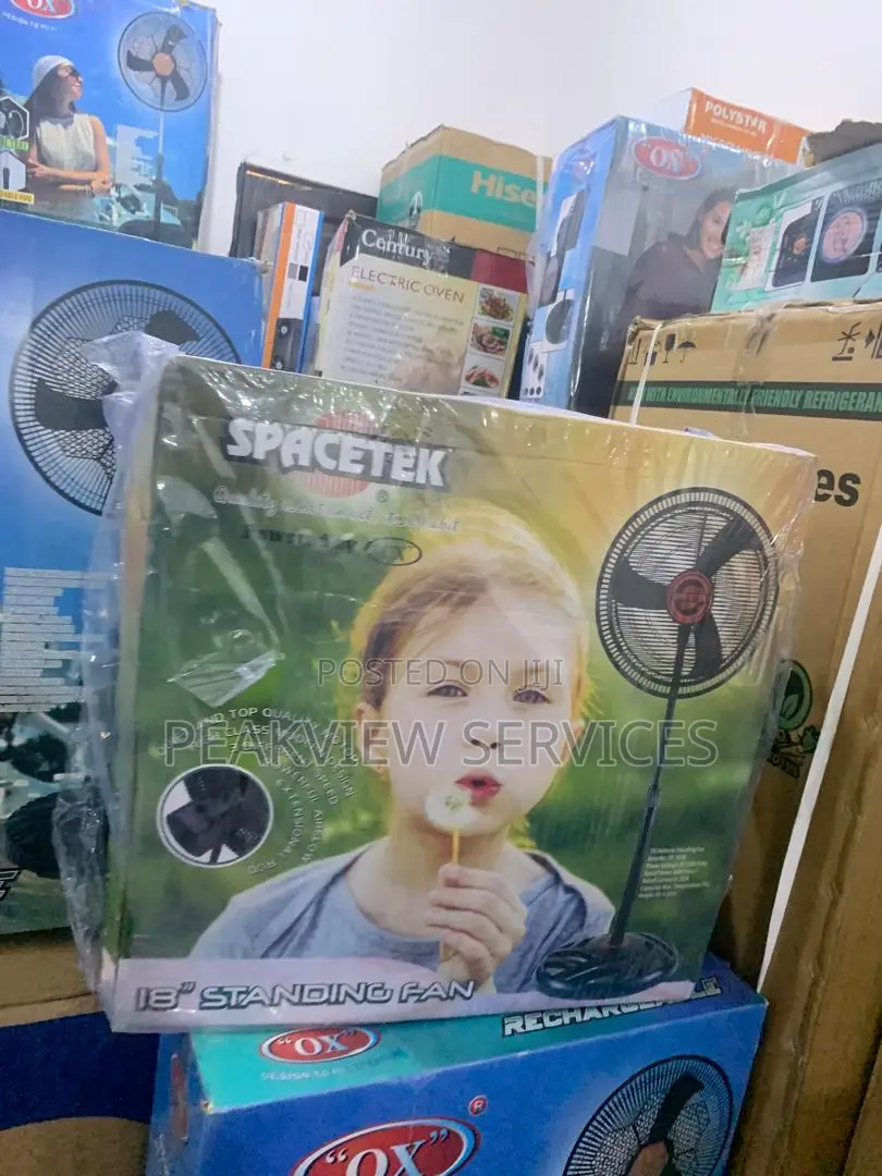 Spacetek 18'' Maximum Airflow Oscillating Standing Fan