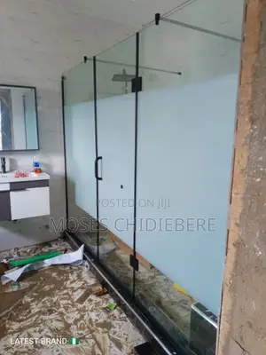 Glass Shower Cubicle (Enclosure)