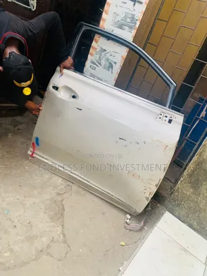 Front Right Door Rx350 2010 Available