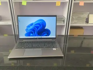Laptop HP ZBook Firefly 14 G7 16GB Intel Core I5 SSD 256GB