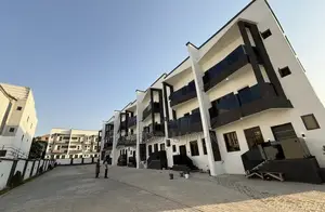 4bdrm Townhouse/Terrace in Zone 4 / Wuse for Sale