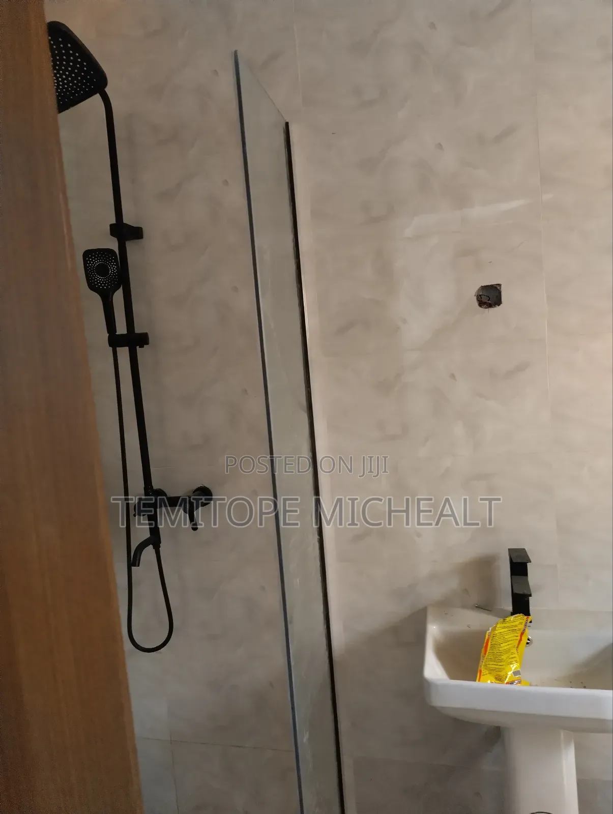5bdrm Townhouse / Terrace in Asokoro By World for rent