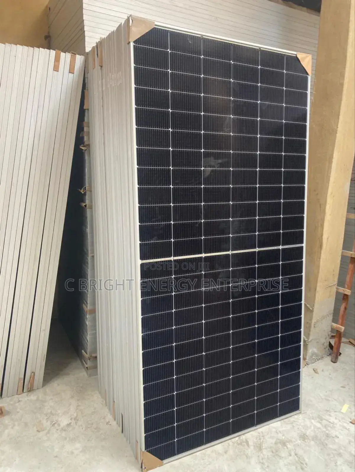 600watts Jinko Solar Panels