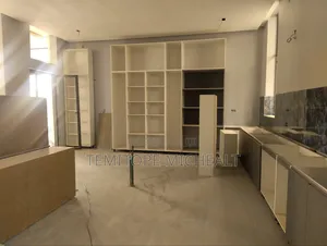 8bdrm Mansion in Asokoro District for sale