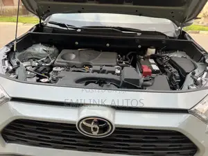 Toyota RAV4 XLE 2022 Gray