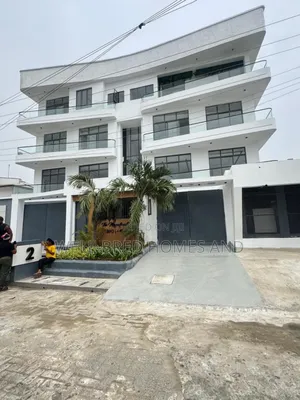 4bdrm Maisonette in Lekki Phase 1 for sale