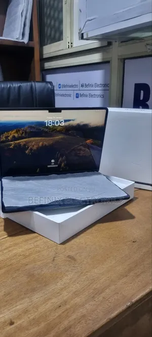 Laptop Apple MacBook Air 2022 M2 8GB Apple M2 SSD 256GB