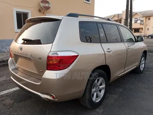 Toyota Highlander 4x4 2008 Gold