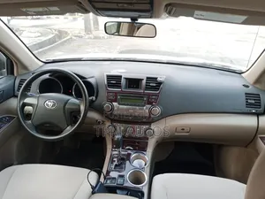 Toyota Highlander 4x4 2008 Gold