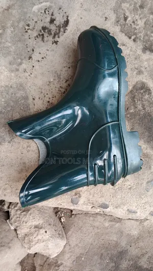 Short Rain Boots