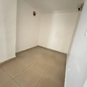 2bdrm Block of Flats in Wuse Zone 2 for rent
