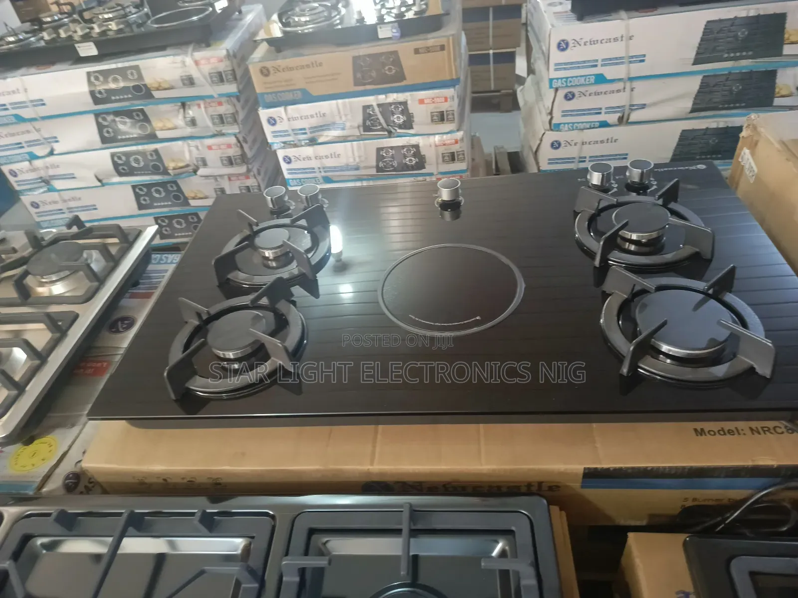 5 Burners Built-in & 1 Electric Hob