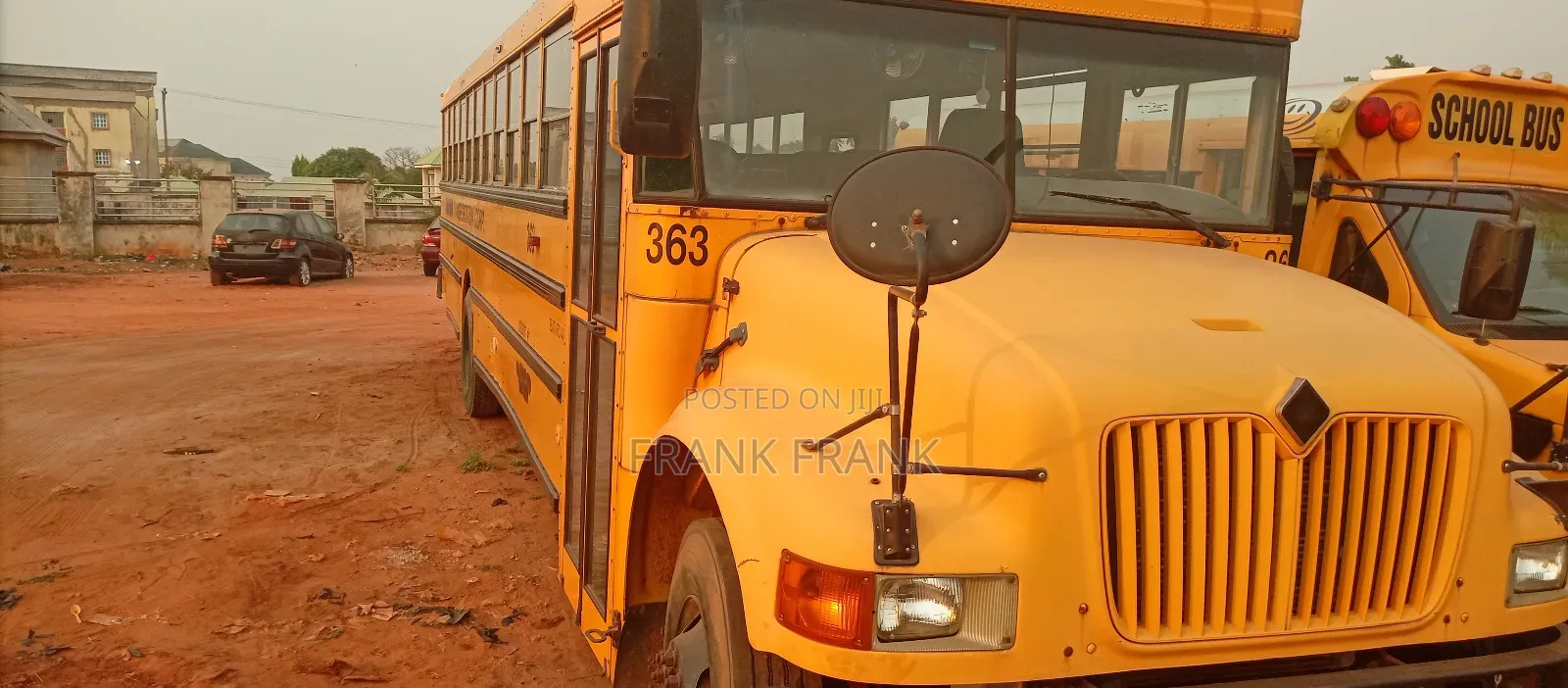 Bus 2005 Yellow