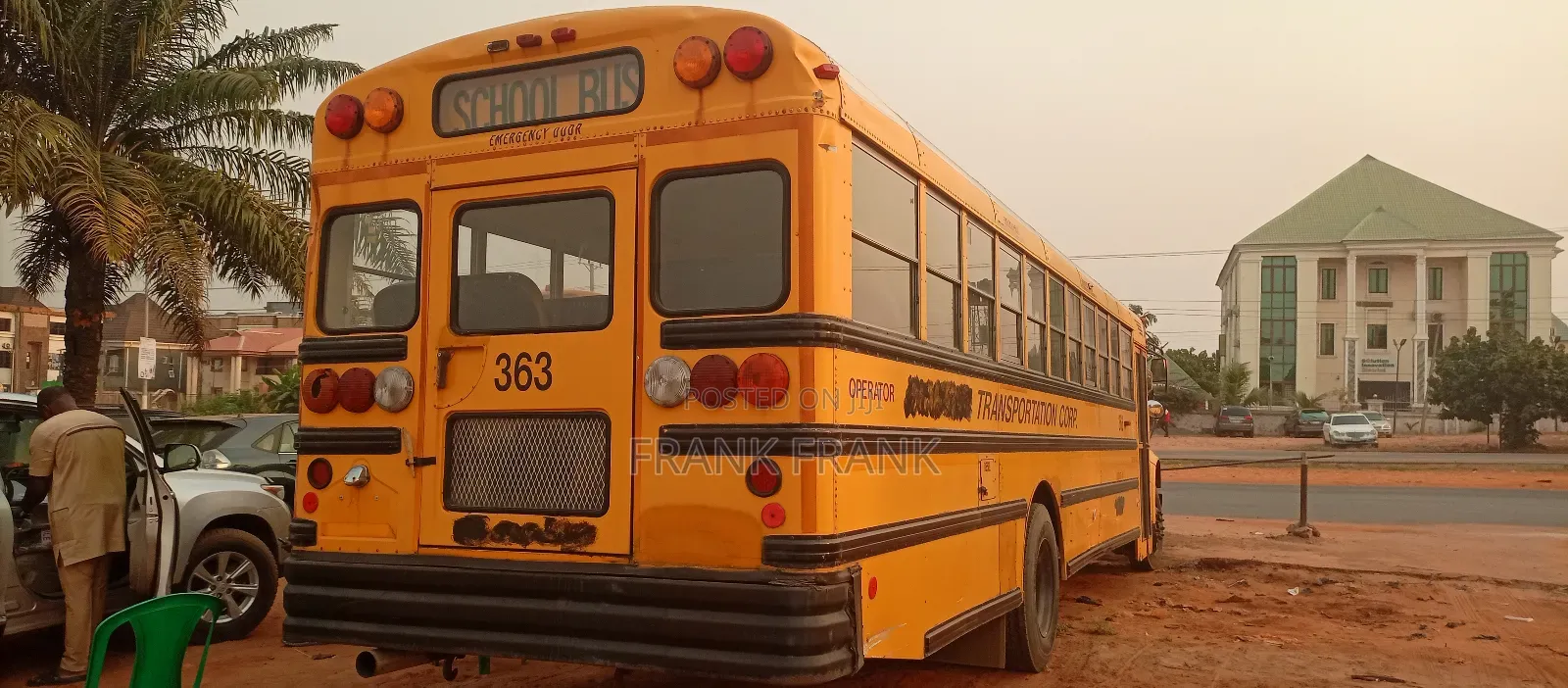 Bus 2005 Yellow