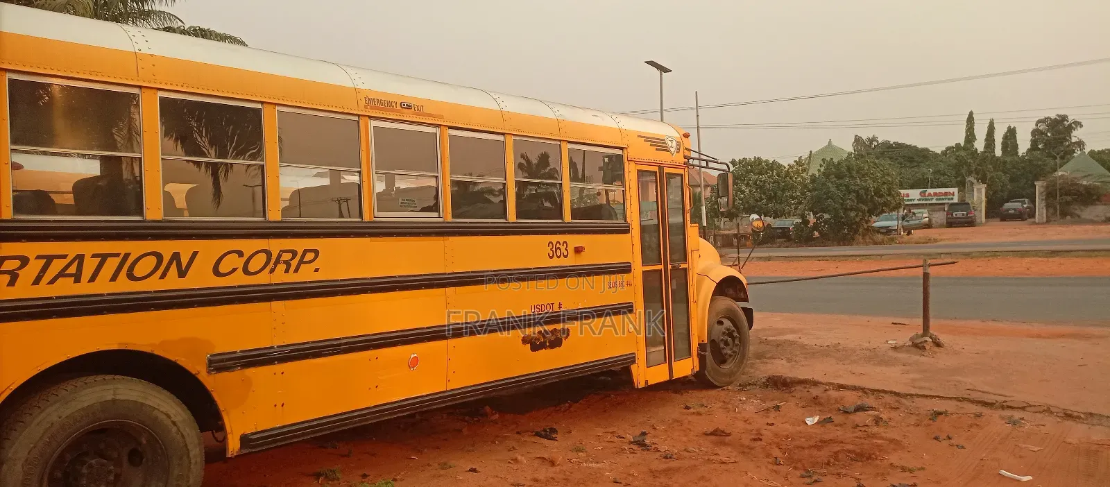 Bus 2005 Yellow