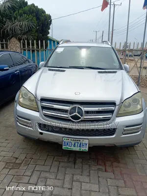 Mercedes-Benz GL-Class 2010 Silver