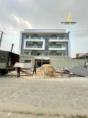 3bdrm Apartment in Lekki Phase 1 for sale