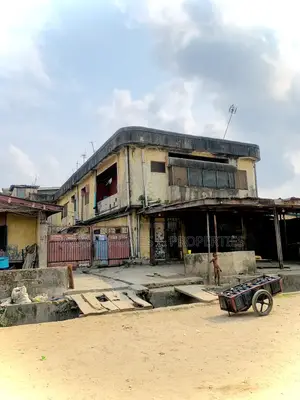2bdrm Block of Flats in Ijesha for sale