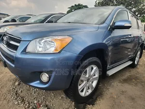 Toyota RAV4 2010 Blue