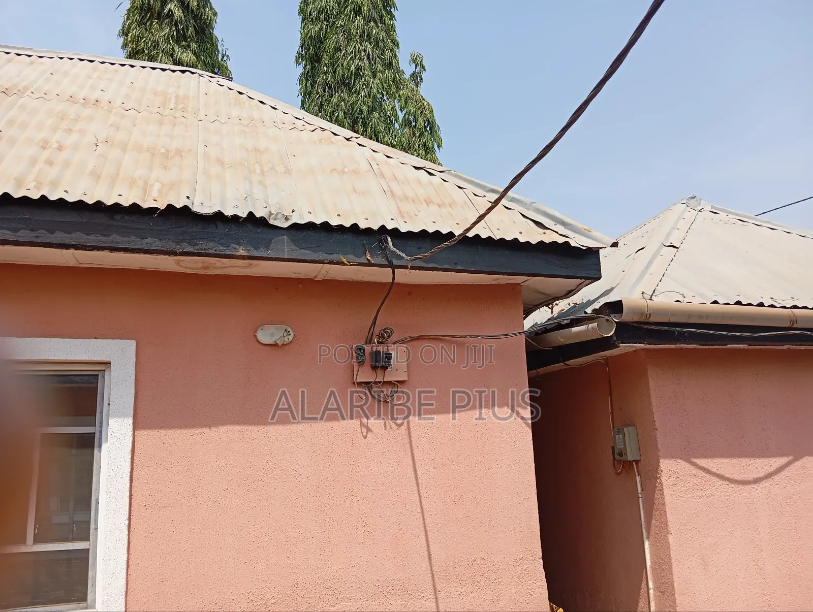 5bdrm Bungalow in Not. Estate., Dei-Dei for sale