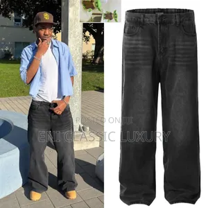 High Quality Luxury Men's Jeans Louis Vuitton Available