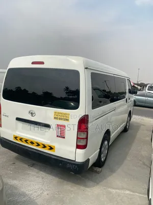 Toyota HiAce 2013 White